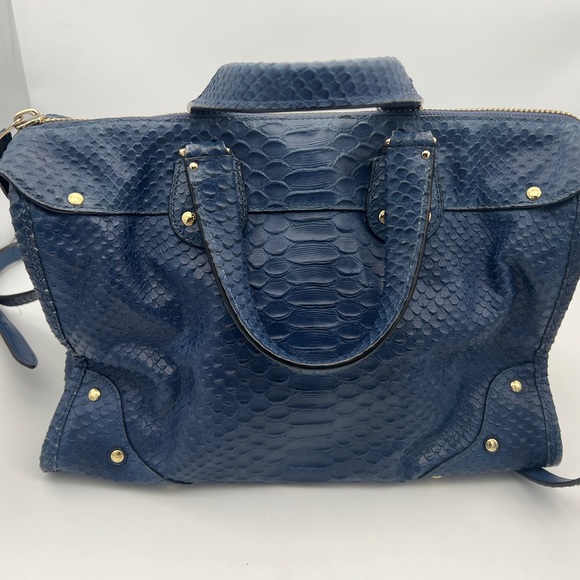Coach snake pattern in blue with gold buckle. Good condition - Picture 4 of 8